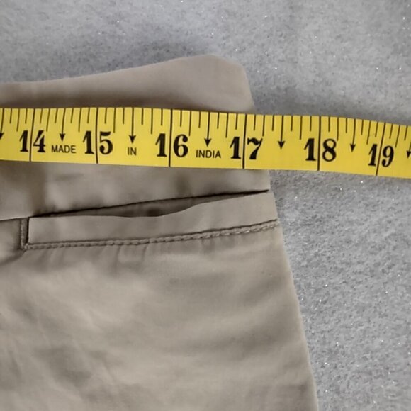 Gap Curvy Women's Beige, Tan, Cotton 2 Pocket Capri Pants Size 12 - Picture 6 of 11